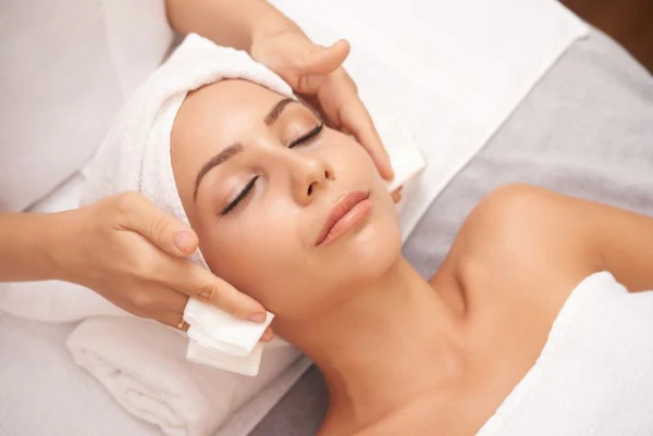 Facial Waxing Howell